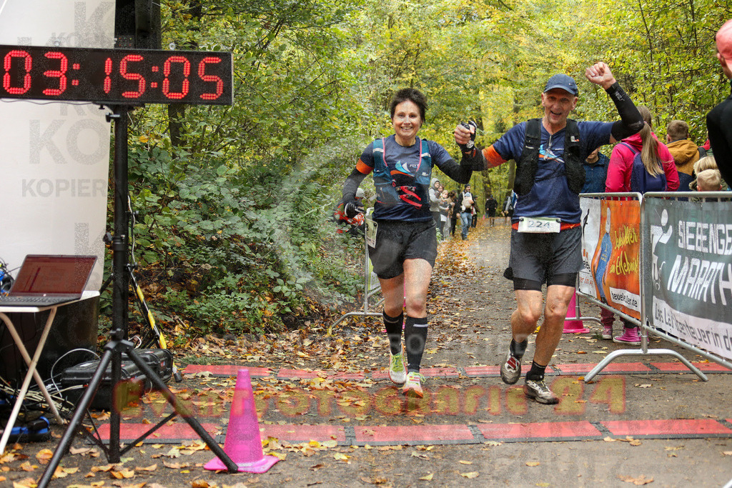251026_1316_EX1_3076 | Sportfotografie im Rhein-Sieg Kreis, Köln, Bonn, NRW, Rheinland Pfalz, Hessen, etc. Unser Tätigkeitsfeld umfasst den Laufsport vom Volkslauf über den Marathon, Duathlon, Triathon bis zum Ultralauf wie Kölnpfad Ultra oder Schindertrail.