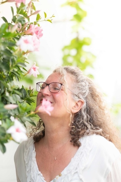 Portraitshooting | Verena Aimée Oefler Fotografin in Dormagen, Fotografin in Zons, Kitafotografie. Portraits. Eventfotografie. Hochzeitsfotografie. Pferdefotografie. Eure schönsten Momente - ganz pur und authentisch. - Realisiert mit Pictrs.com