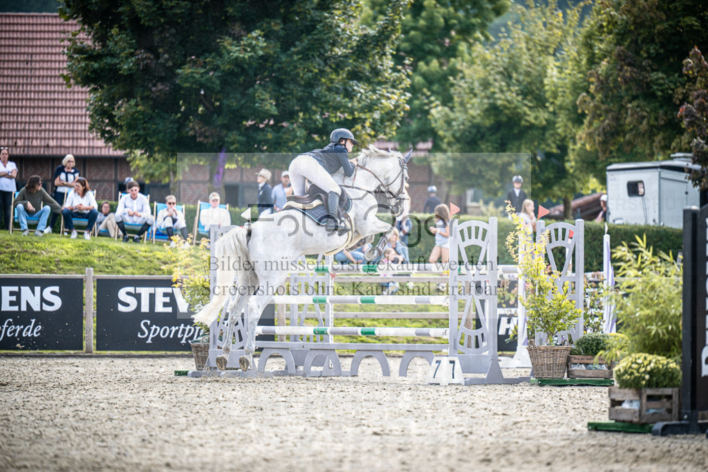 DOS_2501 | Entdecke hochwertige Reitturnierfotos von Foto Oger. Professionell, emotional und authentisch – jetzt Lieblingsmomente im Shop bestellen.Deutschlandweite Turnierfotografie. - Realisiert mit Pictrs.com