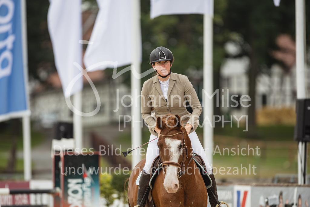 230730_BHO_M1-Spr-330 | Deine schönsten Turniermomente als professionelle Fotos! Entdecke hochwertige Pferdesport-Fotografie im Online-Shop. Jetzt Fotos finden & bestellen!