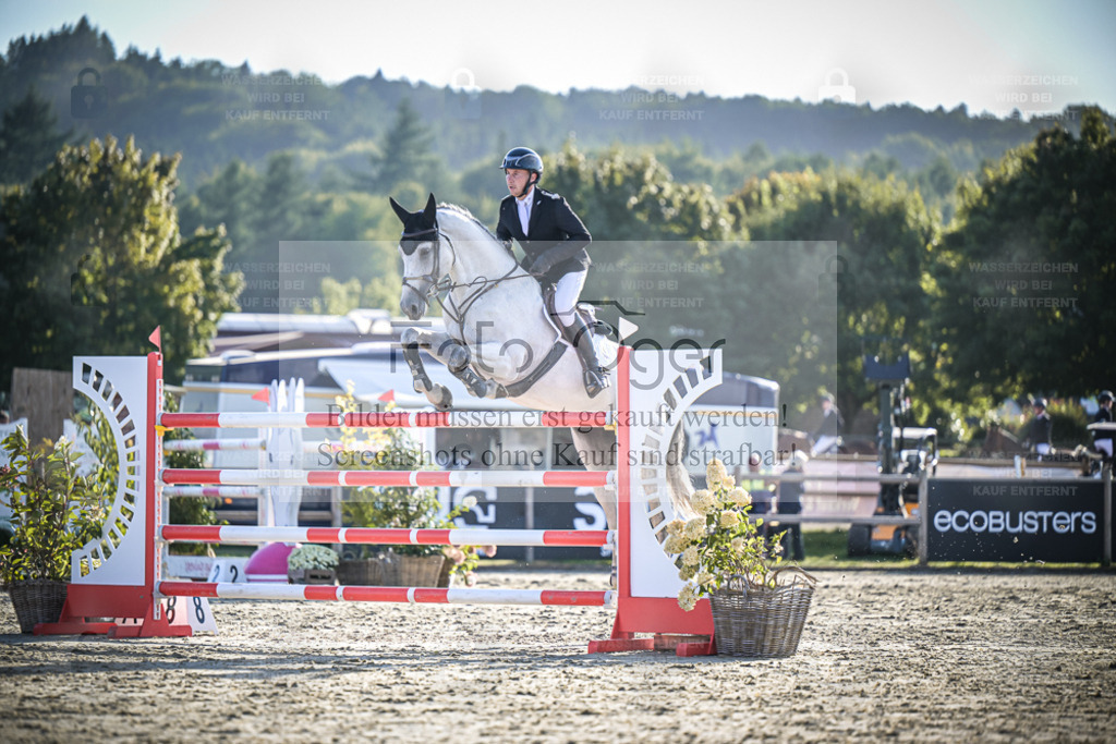 DOS_1597 | Entdecke hochwertige Reitturnierfotos von Foto Oger. Professionell, emotional und authentisch – jetzt Lieblingsmomente im Shop bestellen. - Realisiert mit Pictrs.com