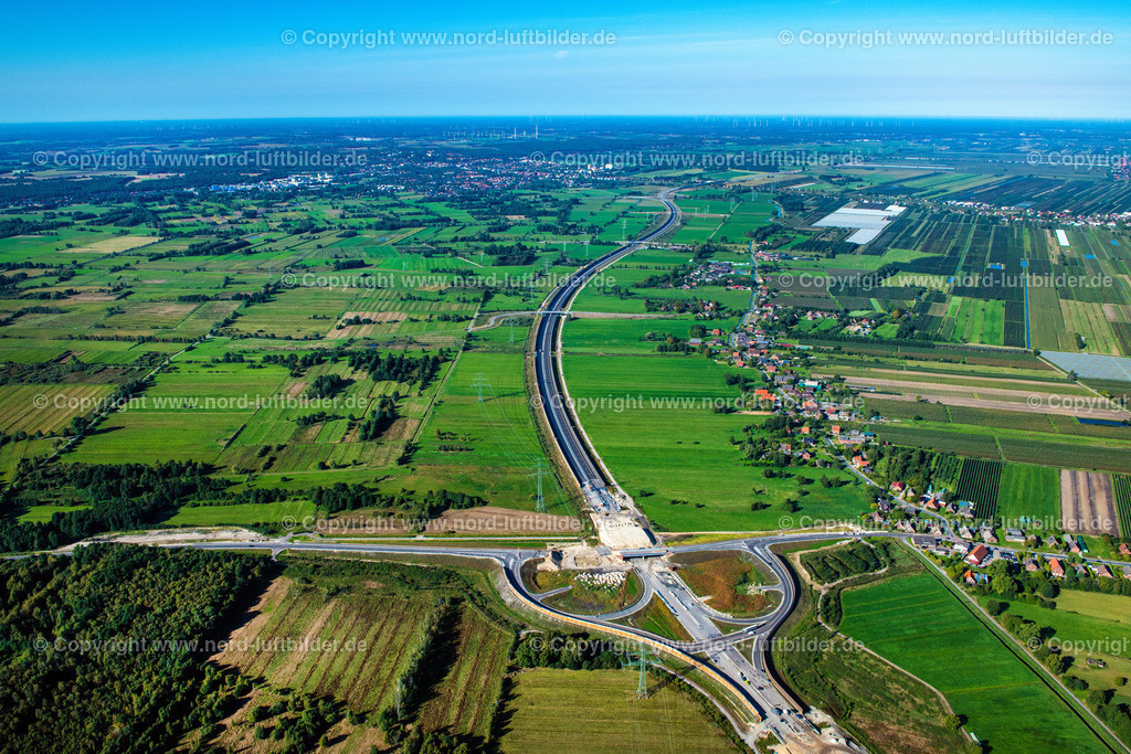 Neu_Wulmstorf_Bau_der_Anschlussstelle_A26_ELS_4037220922 | NEU WULMSTORF 22.09.2022 Baustelle zum Neubau am Autobahn- Streckenverlauf der BAB Abfahrt A26 in Neu Wulmstorf im Bundesland Niedersachsen, Deutschland. Weiterführende Informationen bei: DEGES Deutsche Einheit Fernstraßenplanungs- und -bau GmbH,  Die Autobahn GmbH des Bundes Niederlassung Nord,  Landkreis Stade. // Construction site for new construction on the motorway route of the motorway exit A26 in Neu Wulmstorf in the state of Lower Saxony, Germany. Further information at: DEGES Deutsche Einheit Fernstrassenplanungs- und -bau GmbH,  Die Autobahn GmbH des Bundes Niederlassung Nord,  Landkreis Stade. Foto: Martin Elsen