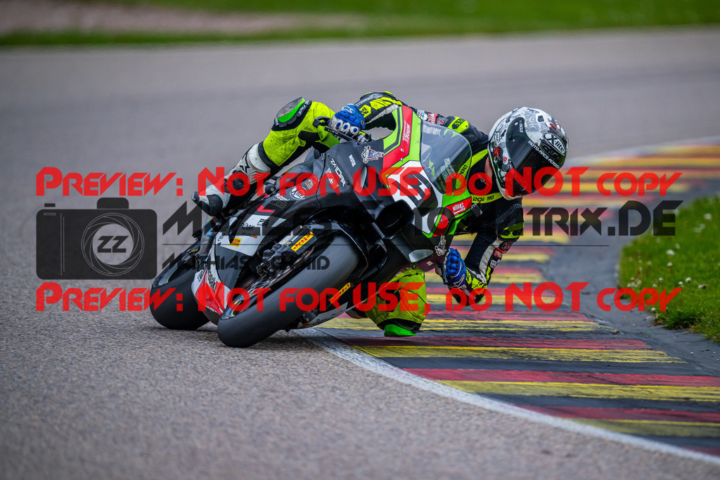 MaZZes_FotoMatrix_240503_6007705_1076 | STK1000