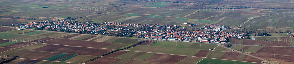 Luftbild: Panorama im Ortsteil Niederhochstadt in Hochstadt im Bundesland Rheinland-Pfalz in Deutschland. Foto: IMG_37004-Bearbeitet.jpg vom 16.01.2011 durch Werner Riehm/FLY-FOTO.deAuflösung des Originals: 12195 x 2696 px