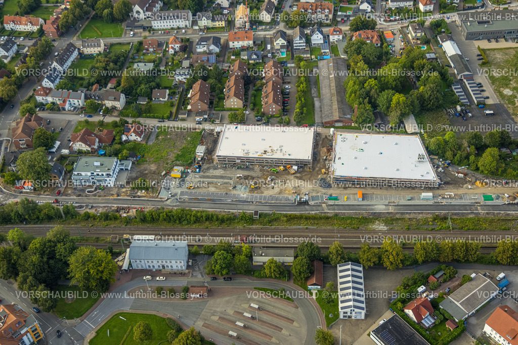 Werl230806771 | Luftbild, Bahnhof Werl, Baustelle mit Neubau Häuser und Straßenbau An der Bundesbahn, Werl, Werl-Unnaer Börde, Nordrhein-Westfalen, Deutschland