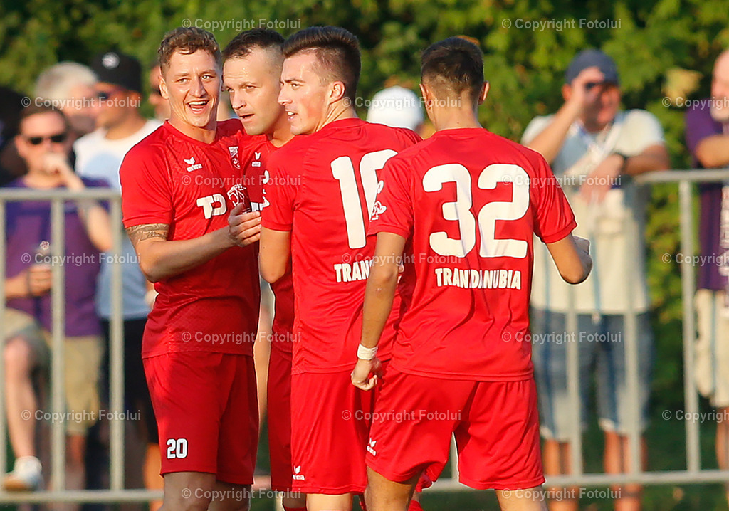 A_LUI_280824_58 | SPORT FUSSBALL UNIQA OEFB CUP 2024 2.RUNDE ASKOE OEDT-WIENER AUSTRIA 28.08.2024 IM BILD: PIPPO FRUEHWIRT,TORSCHUETZE ZUM 1:0 NENAD VIDACKOVIC,LUKAS PAULIK UND FILIP BRESKIC (ALLE OEDT)  FOTO:FOTOLUI