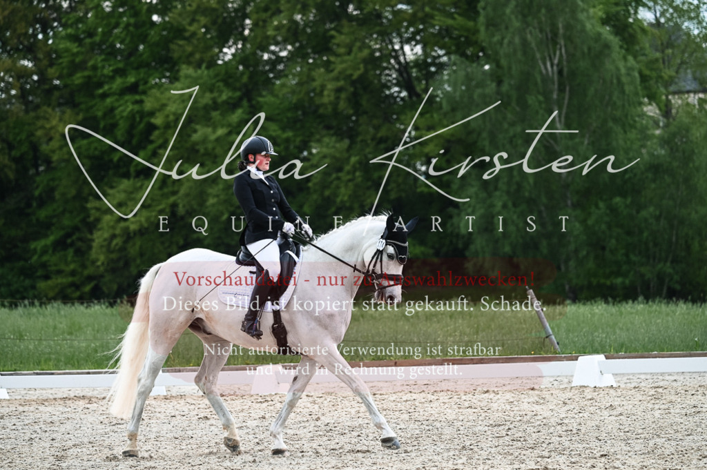 20230513_JK-Röhrsdorf-11-021 | Pferde- und Turnierfotografie in Westsachsen. Pferdeportraits, Auftragszeichnungen und intuitive Kunst.