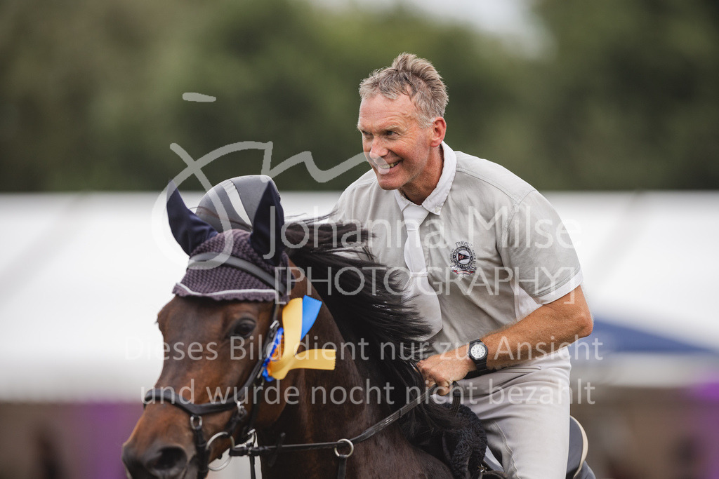 230715_LC_M2-SprmstAnf-753 | Deine schönsten Turniermomente als professionelle Fotos! Entdecke hochwertige Pferdesport-Fotografie im Online-Shop. Jetzt Fotos finden & bestellen!