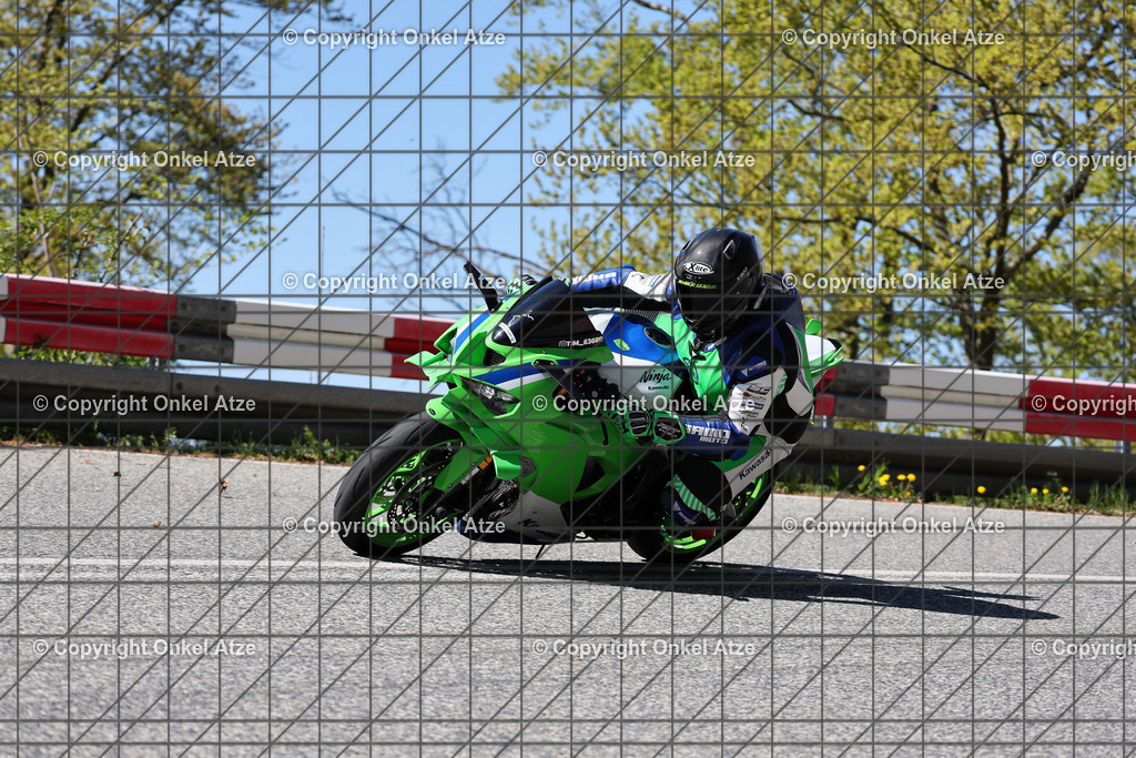 IMG_7615 | Fotograf am Kyffhäuser. Onkel Atze. Kyffhäuser Rennstrecke. Café36. Motorsportfotografie. - Realisiert mit Pictrs.com