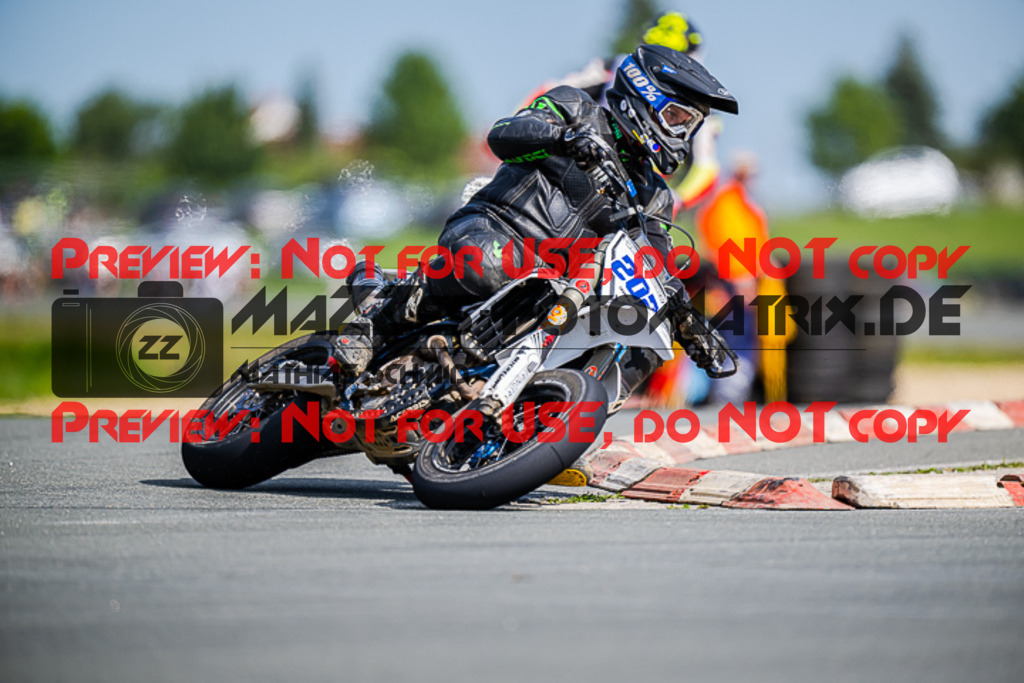 MaZZes_FotoMatrix_220903_3750 | S3