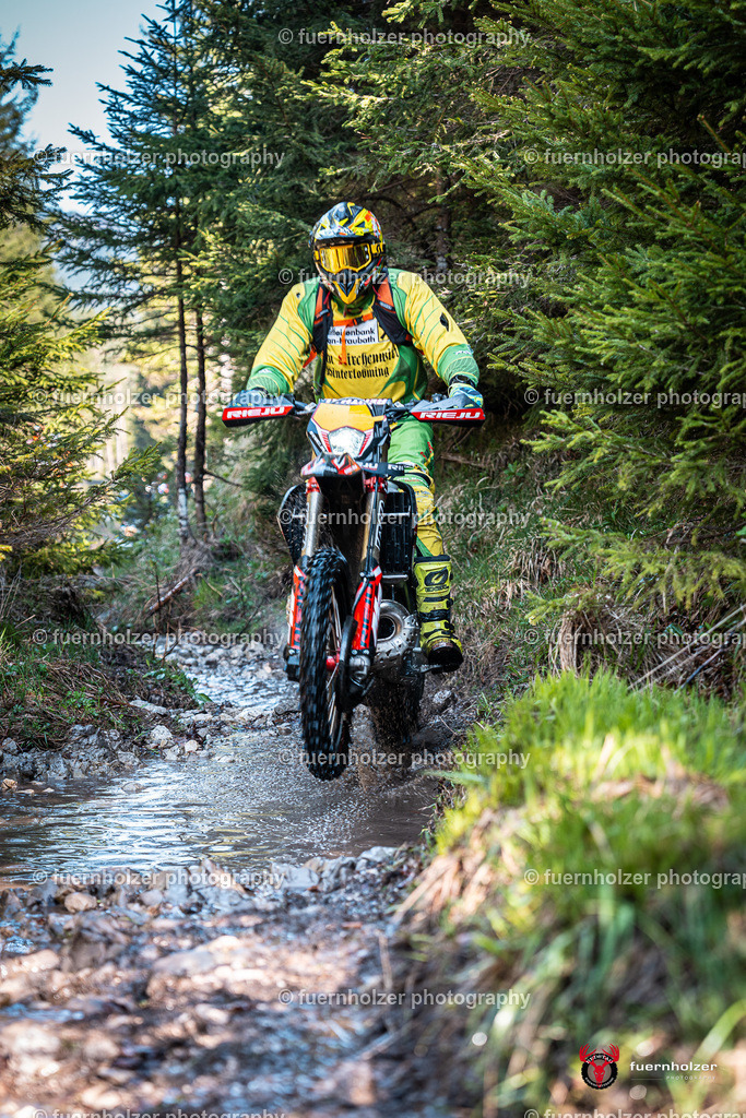 fuernholzer_250501-C1-120 | Fotografische Impressionen von der Red Stag Enduro Extreme by fuernholzer-photography.com. Endurosport in Österreich fotografisch festgehalten von fuernholzer. Auftragsfotografie für Private, Gewerbefotos und Industriefotografie. Eventfotografie, Sportfotografie und Motorsportfotografie. Anbieter von Fotoworkshops, Fototraining, fotografischen Vorträgen und Fotoseminaren.