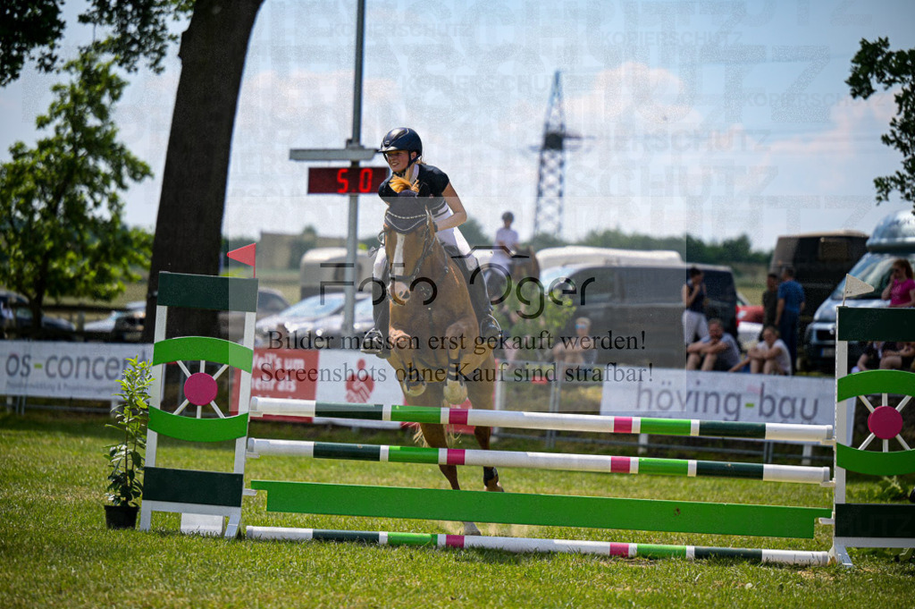 Reitturnier Voxtrup | Entdecke hochwertige Reitturnierfotos von Foto Oger. Professionell, emotional und authentisch – jetzt Lieblingsmomente im Shop bestellen.Deutschlandweite Turnierfotografie. - Realisiert mit Pictrs.com