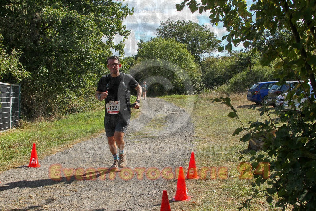 250830_1318_EV4_4196 | Sportfotografie im Rhein-Sieg Kreis, Köln, Bonn, NRW, Rheinland Pfalz, Hessen, etc. Unser Tätigkeitsfeld umfasst den Laufsport vom Volkslauf über den Marathon, Duathlon, Triathon bis zum Ultralauf wie Kölnpfad Ultra oder Schindertrail.