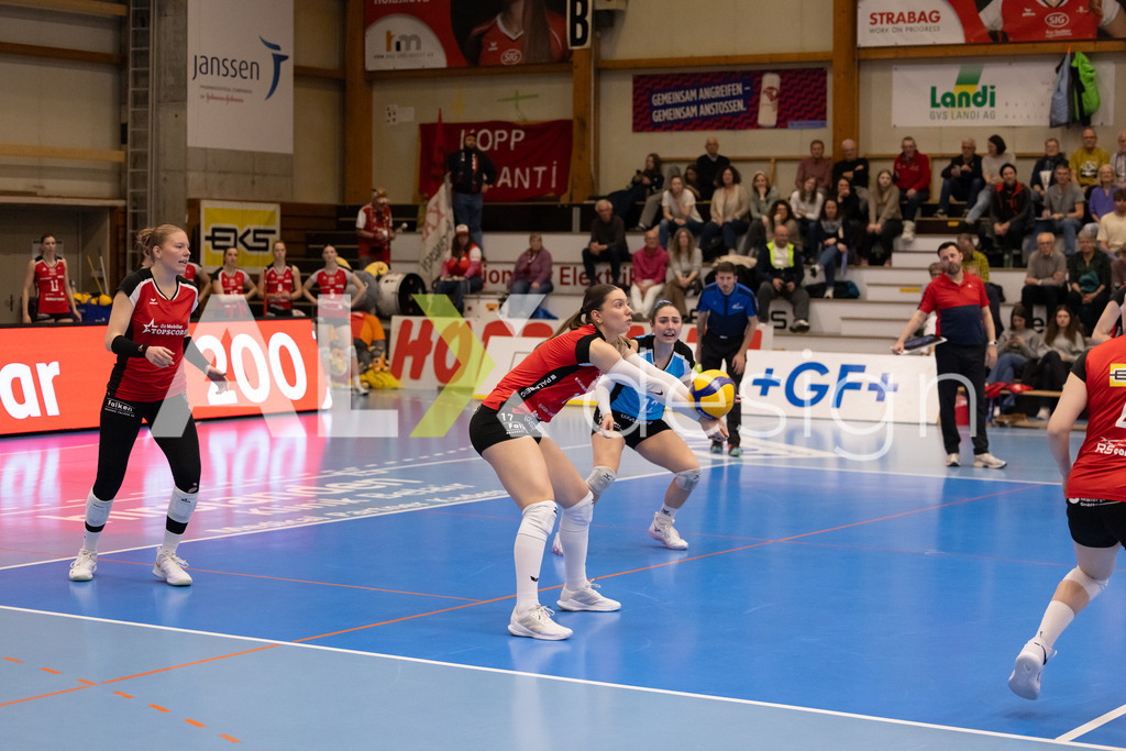 Volleyball I Frauen I Saison 2025-2026 I Volleyball NLA | Women I 1/2 Finals I  VC Kanti Schaffhausen - Sm'Aesch Pfeffingen I 18.03.2026 | 17 Leana Zuvic (CH) (VC Kanti Schaffhausen) - Aussen - Realisiert mit Pictrs.com