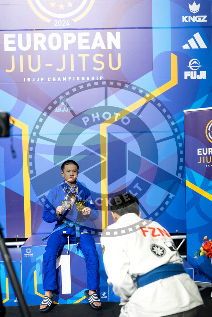 20240121PBB7737 | Fighters compete during the second day of the IBJJF European Championship in Paris, France, on January 21, 2024.
