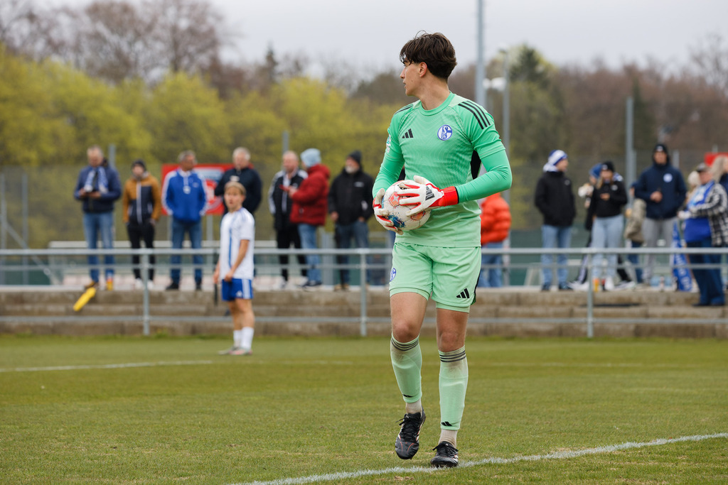 20260412-FCHS04_029 | 1.FC Heidenheim 1846 vs. FC Schalke 04, Fußball, U19, A-Junioren, NWL, U19-DFB-Nachwusliga, 2025/2026, 8. Spieltag, 12.04.2026 in Heidenheim, Walter-Birkhold-Jugendstadion (Foto: Michael Bulling) - Realisiert mit Pictrs.com