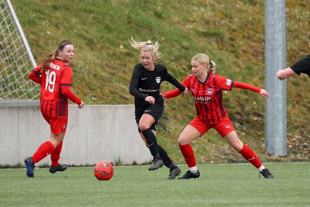 20260329-FCH-HS_030 | 1.FC Heidenheim 1846 II vs. SGM Hohenmemmingen/Sontheim, Fußball, Frauen, Bezirksliga, 2025/2026, 14. Spieltag, 29.03.2026 in Heidenheim, Kunstrasen b. Voith-Arena West(Foto: Michael Bulling) - Realisiert mit Pictrs.com