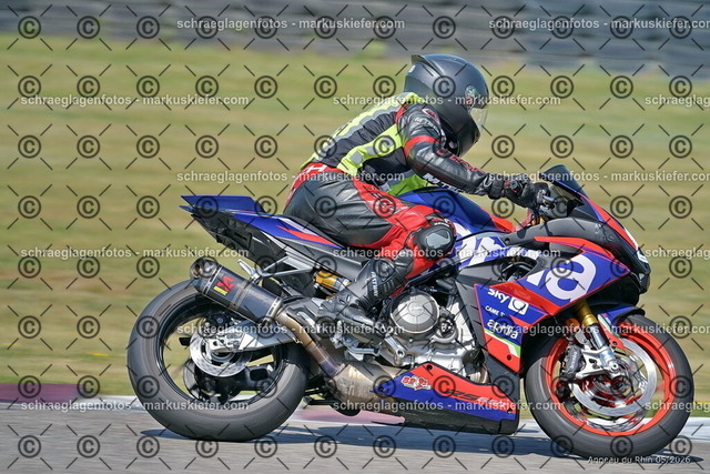 26BT02-0926 | markuskiefer.com - Realisiert mit Pictrs.com