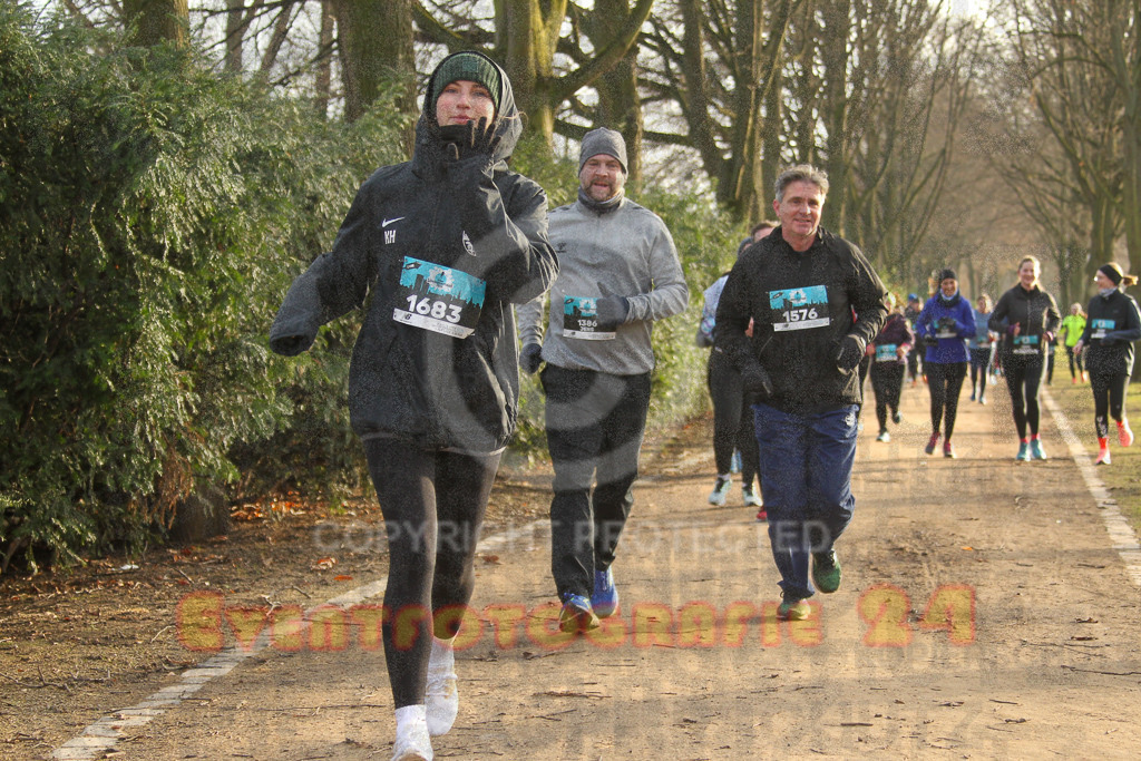 241231_1023_EV4_4120 | Sportfotografie im Rhein-Sieg Kreis, Köln, Bonn, NRW, Rheinland Pfalz, Hessen, etc. Unser Tätigkeitsfeld umfasst den Laufsport vom Volkslauf über den Marathon, Duathlon, Triathon bis zum Ultralauf wie Kölnpfad Ultra oder Schindertrail.