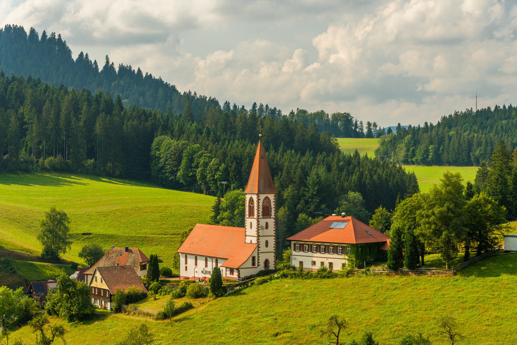 Kirche von St. Roman im Schwarzwald | <div id="allefotografen-seal-verified-green"></div><script src="https://www.allefotografen.de/956728/seal-verified-green/seal.js" async="async"></script> - Realisiert mit Pictrs.com