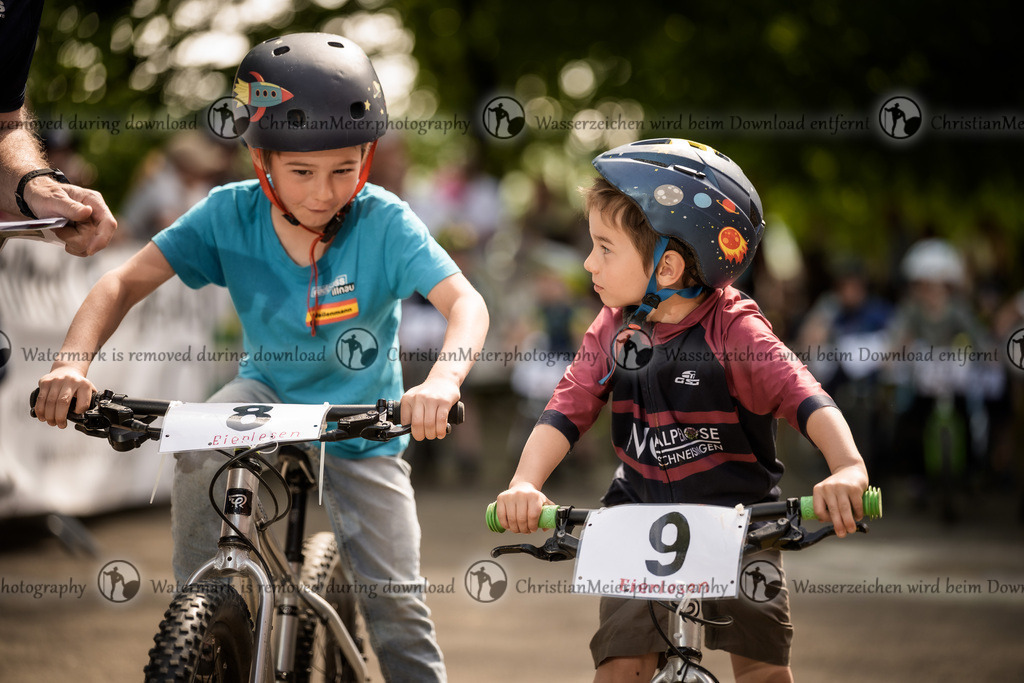 Eierlesen 2026 | Sie wurden bei einem Event oder Sportanlass fotografiert? Hier finden sie ihre Bilder! - Realisiert mit Pictrs.com