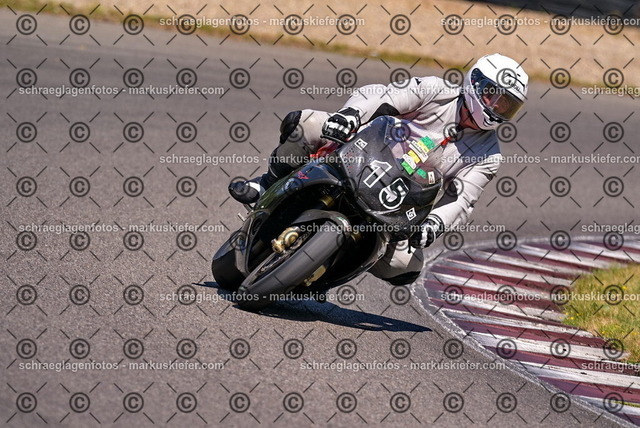 26bt05-1145 | markuskiefer.com - Realisiert mit Pictrs.com