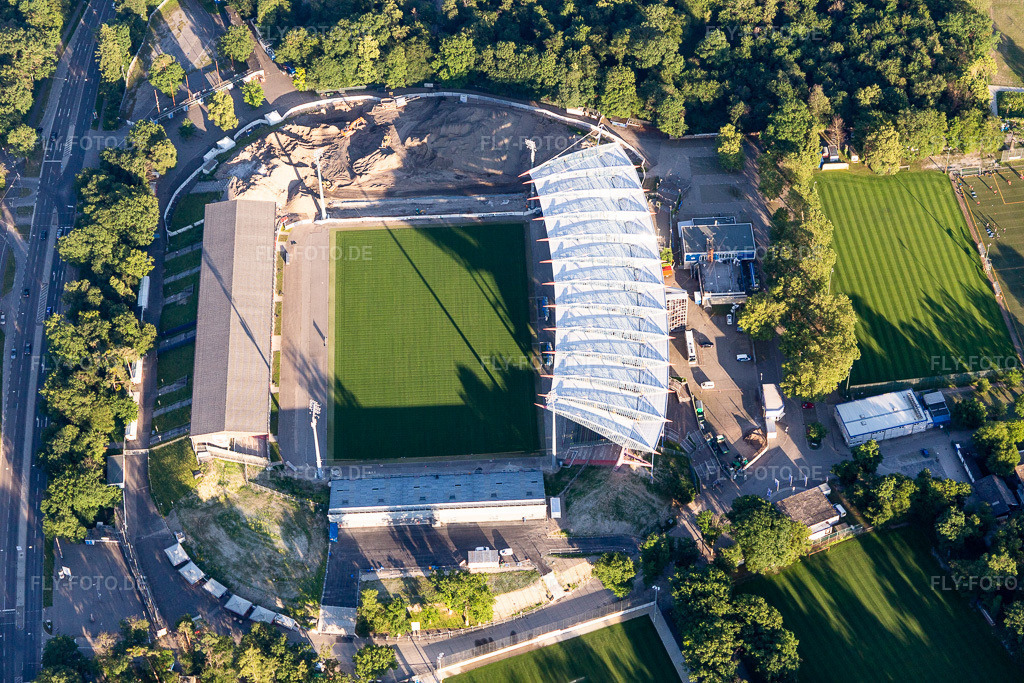 Luftbild: Umbau- Baustelle am Sportstätten-Gelände des Stadion 