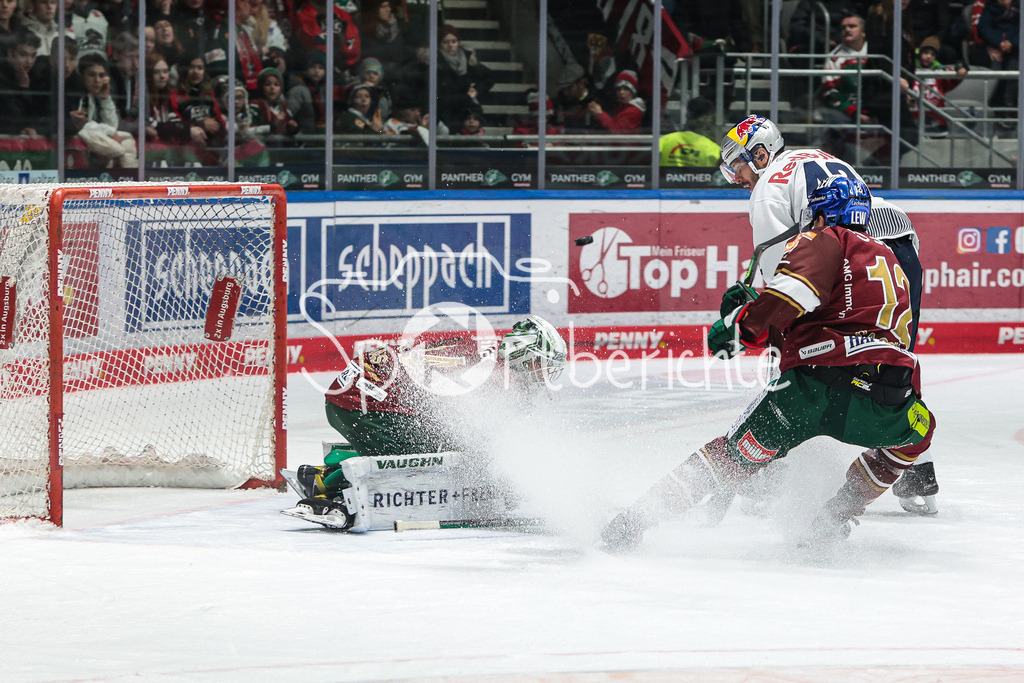 Augsburger Panther - EHC Red Bull München | v. l. Dennis ENDRAS (AEV #44), Yasin EHLIZ (RBM #42) und Mirko SACHER (AEV #12)
