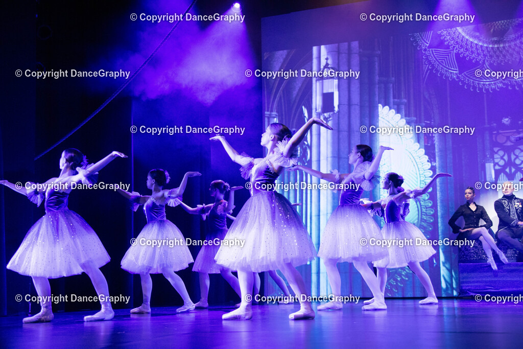 GPHY2595 | DanceGraphy - Realisiert mit Pictrs.com