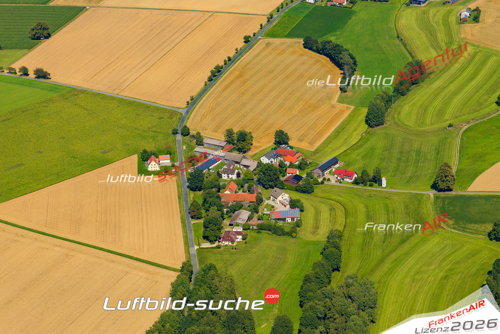 Schrägluftbild  Untertresenfeld  Vohenstrauß - Das Luftbild wurde 2025 vom UL-Flugzeug heraus erstellt ( keine Drohne ) - Hochauflösende Luftaufnahme -Nicht vergleichbar mit Google Maps oder Satelittenbilder- Die Geschenkidee !Mit Lizenz und Bildrechte bestellbar