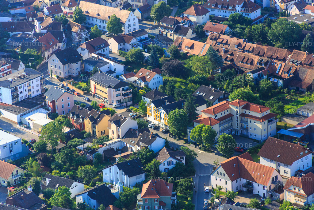Luftbild: ABM Apartment Haus Ferienwohnungen in der Bahnhofstr in Zwingenberg im Bundesland Hessen in Deutschland. Foto: IMG_091436.jpg vom 07.07.2016 durch Werner Riehm/FLY-FOTO.deABM Apartment Haus Bergstrasse