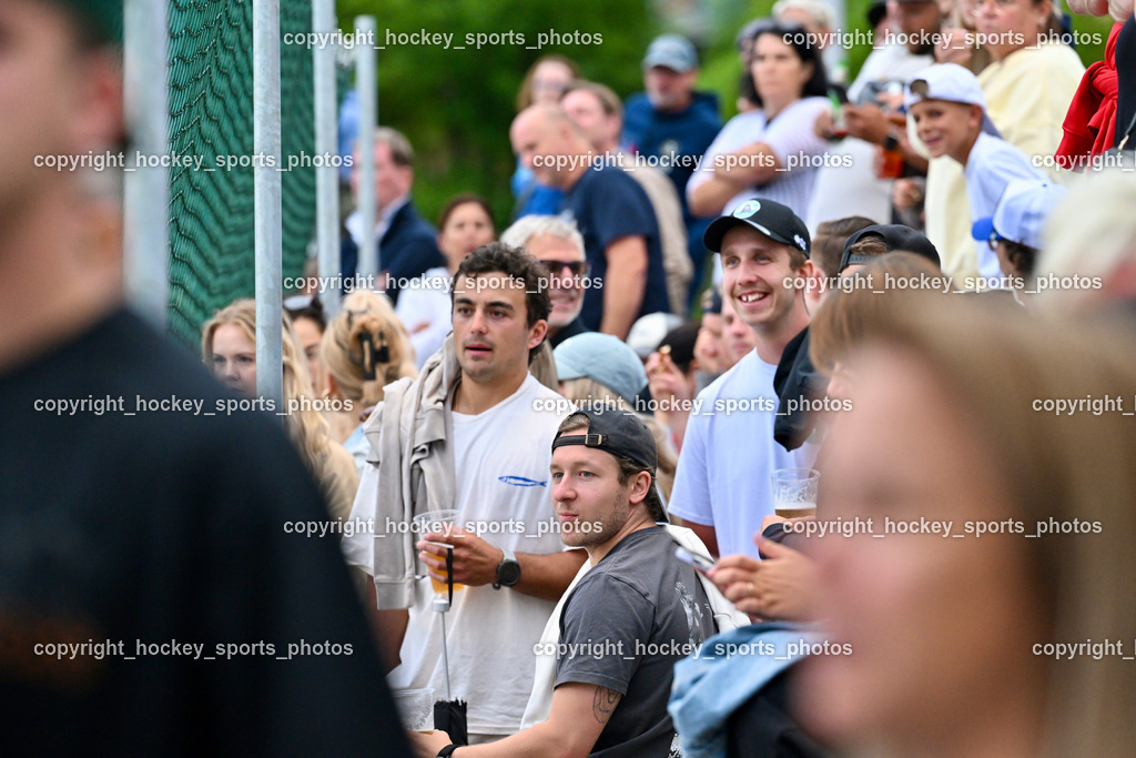 ASKÖ Hockey Villach vs. VAS Ballhockey  | Besucher Alpenarena Villach, Christian Jennes, Alexander Schmidt, Lukas Egger, ASKÖ Hockey Villach vs. VAS Ballhockey , ASKÖ Hockey Villach vs. VAS Ballhockey  am 06.07.2025 in Villach (Alpen Arena ), Austria, (Photo by Bernd Stefan)