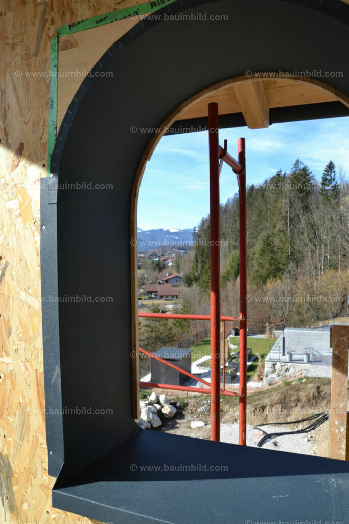 bib-lg11-spenglerarbeiten-0197 | Nach LV-Leistungsgruppen sortierte Detailfotos über den Bau eines Hauses. Alle Hausbau-Bilder direkt vom Urheber und Autor der Website Haus-Selber-Bauen.com