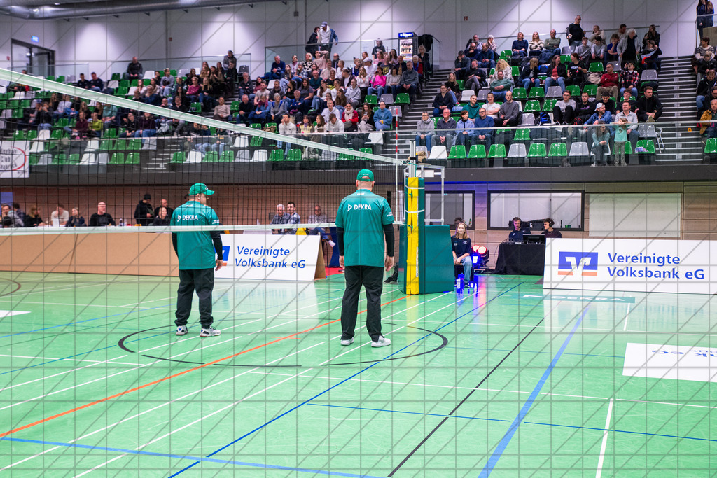 2. VBLF Nord 25/26 | Spiel 4072 | VC Osnabrück vs. Schweriner SC II | Blick in die gut gefüllte Halle. //  17.01.26: 2. VBLF Nord 25/26 | Spiel 4072 | VC Osnabrück vs. Schweriner SC II / Osnabrück / Deutschland  //   CREDIT:www.bullenfotos.de, Martin König, Hörner Weg 40, D-49078 Osnabrück, +4917663732967 // Nutzung und Weitergabe nur zu den vereinbarten Zwecken. Presseanfragen an Ersteller. Alle Rechte beim Ersteller. Honorierung nach MFM. - Realisiert mit Pictrs.com