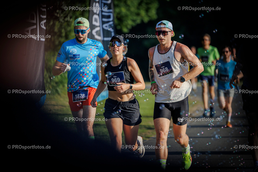 Sparda-Bank Nachtlauf Bonn; Bonn, 18.06.2025 | Impressionen vom Sparda-Bank Nachtlauf Bonn am 18.06.2025 in Bonn (Nordrhein-Westfalen). 