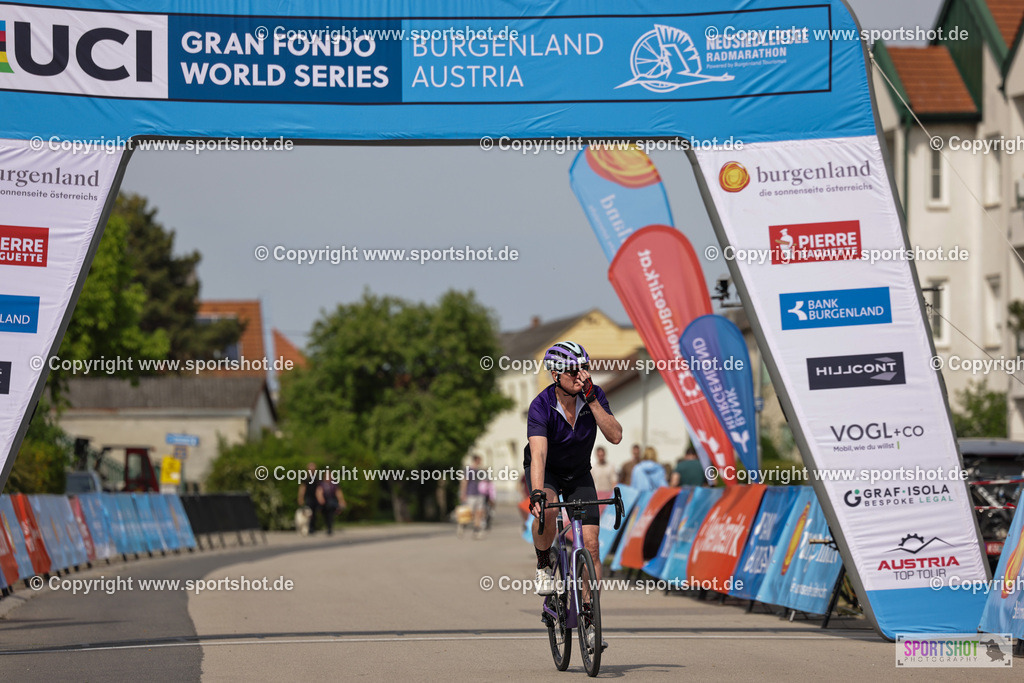 VJ__9990 | Neusiedlersee Radmarathon 2026@sportshot_your_pictrs #yourpictures#roadtowm2029 #nrm #neusiedlerseeradmarathon #neusiedlersee #neusiedlerseetourismus #burgenland #mörbisch #nrm26 #burgenlandtourismus #voglundco #poweredbyburgenlandtourismus #radsport #rad #marathon #ucigranfondo #visitburgenland #ucigranfondoworldseries