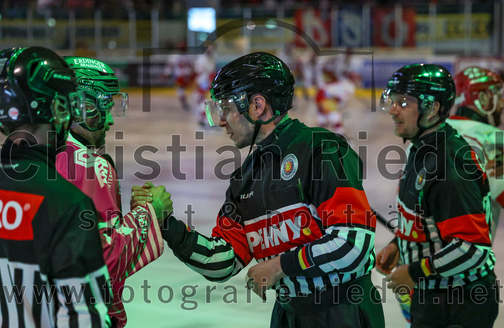 2025-10-24_015_TSV_Erding_gegen_Deggendorfer_SC | Erding, Deutschland, 24.10.2025:Eishockey, Oberliga Süd 2025 / 2026, 11. Spieltag, TSV Erding gegen Deggendorfer SC, Endergebnis: 2:4Philipp Michl (Erding Gladiators, #77)Foto: Christian Riedel / fotografie-riedel.net