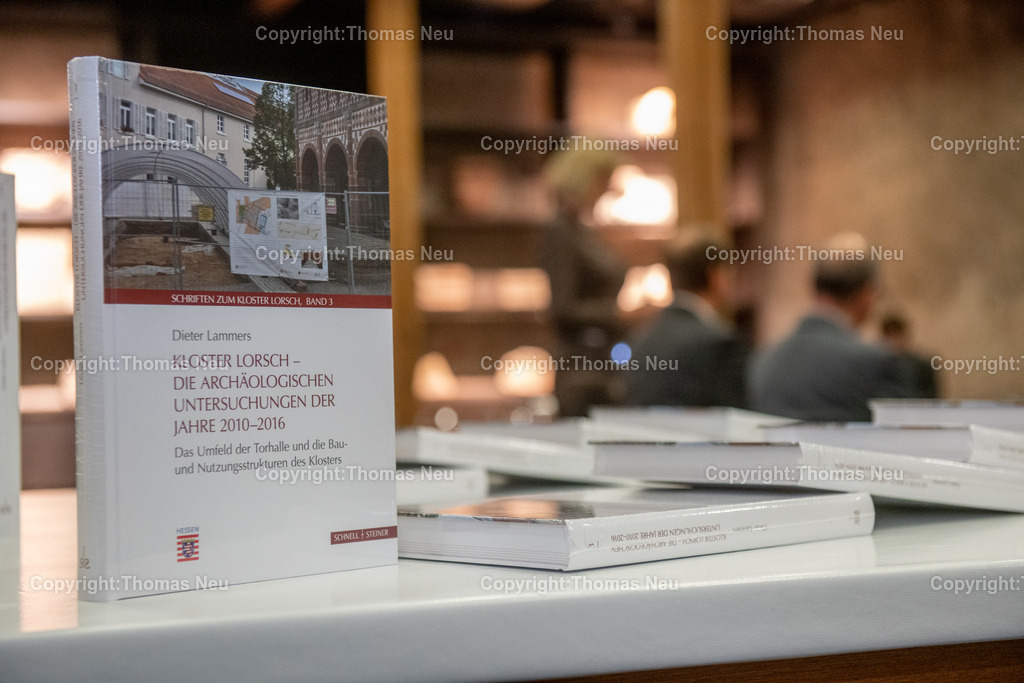 DSC_9863 | Bensheim,Zehntscheuer, Lorsch, Zehntscheune: Archäologie-Buch von Grabungsleiter Dieter  Lammers wird vorgestellt ,, Bild: Thomas Neu