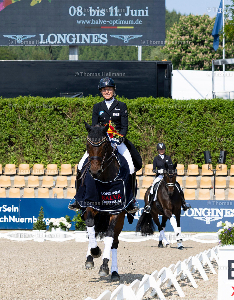 TH_279-KLIMKE Ingrid (GER)_ First Class 92_8741 | Longines Balve Optimum 2023 am 09.06.23 in Balve, Schloss Wocklum, Thomas Hellmann, 279KLIMKE Ingrid (GER), First Class 92