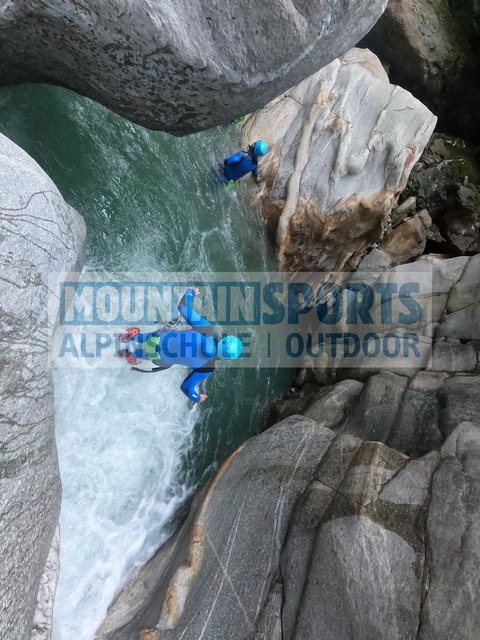 GOPR4985 | Bestelle die Bilder deines Berg- oder Wasser-Abenteuers mit Mountain Sports bequem von zu Hause aus direkt über unseren Online Fotoshop von pictrs.com. - Realisiert mit Pictrs.com