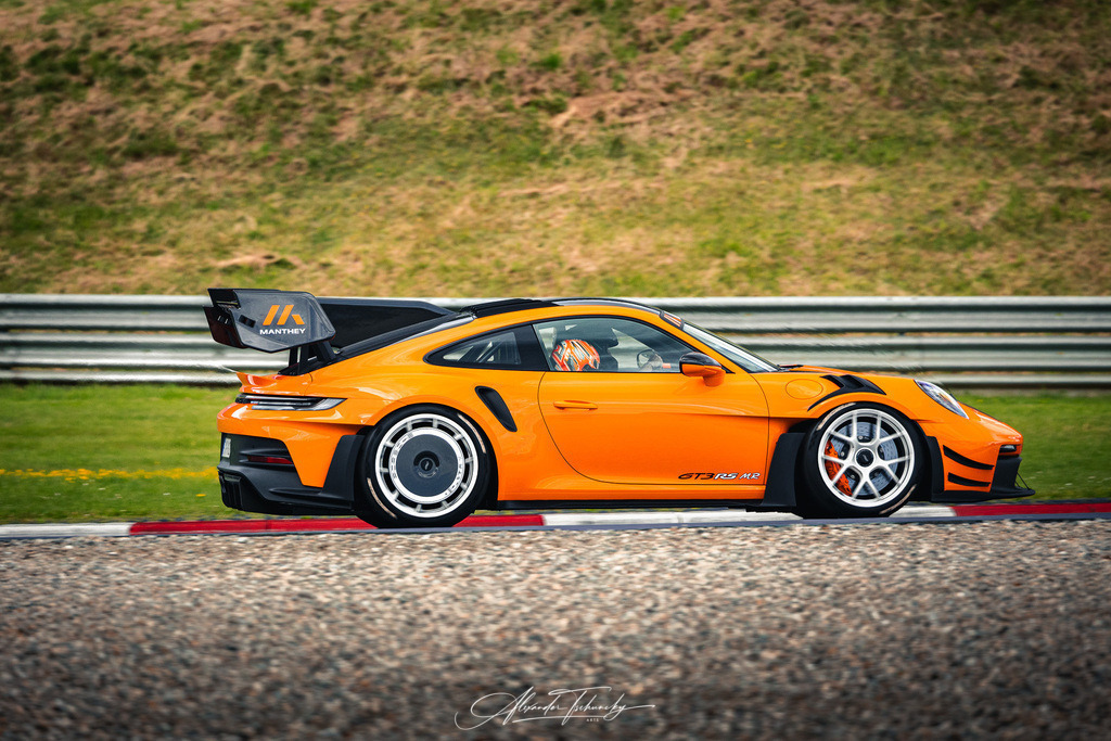 R6PZ1842 _Alexander Tschuncky | Entdecken Sie die faszinierende Welt von Alexander Tschuncky Arts: Kreative Fotografie, atemberaubende Automobilkunst und hochwertiger Bilderdruck. Lassen Sie sich inspirieren! - Realisiert mit Pictrs.com