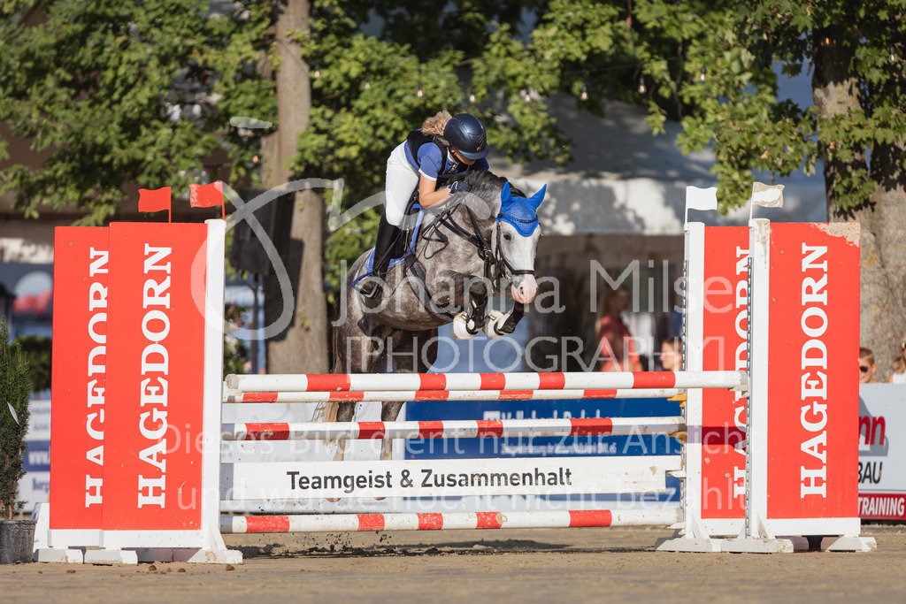 220825_Delbrueck_PonyTrophy-232 | Deine schönsten Turniermomente als professionelle Fotos! Entdecke hochwertige Pferdesport-Fotografie im Online-Shop. Jetzt Fotos finden & bestellen!
