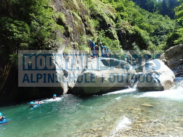 P7280248 | Bestelle die Bilder deines Berg- oder Wasser-Abenteuers mit Mountain Sports bequem von zu Hause aus direkt über unseren Online Fotoshop von pictrs.com. - Realisiert mit Pictrs.com