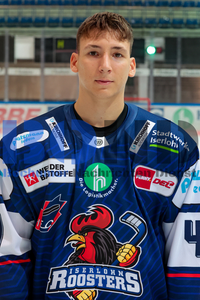 Deutsche Eishockey Liga (DEL): Iserlohn Roosters Teamshooting {date} -  | {headline}(Foto: Sebastian Sendlak / BOND) - Realisiert mit Pictrs.com