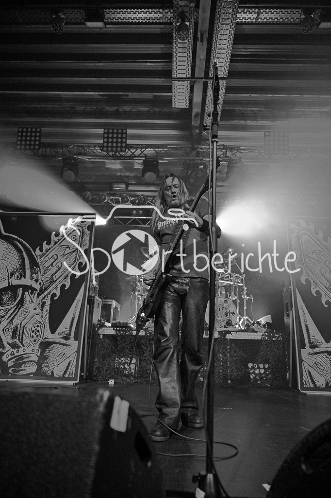 Evil Obsession | Sodom Frontmann Tom Angelripper beim Konzert in Regensburg am Bass / Thomas SUCH / Evil Obsession Part II, Eventhall Airport am 29.12.2024