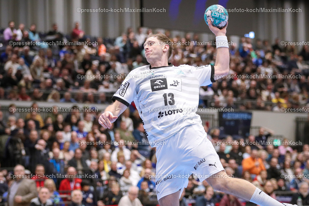 Due1HBL11022401040 | 11.02.2024, Handball, Düsseldorf, Mitsubishi Electric Halle, Liqui Moly Handball Bundesliga, Spieltag 21, Saison 2023 2024, Bergischer HC - THW Kiel: Steffen Weinhold (THW Kiel)