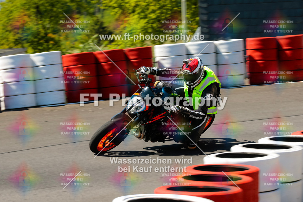 Moto-TeamOBK-22296 | Hier findet Ihr Bilder von Touristenfahrten auf der Nürburgring Nordschleife oder von anderen Veranstaltungen die ich besucht habe. Viel Spass beim Durch Schauen 