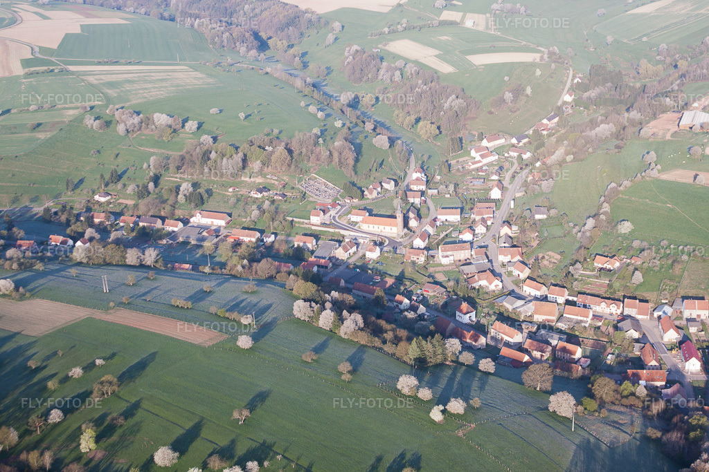 Luftbild: Breidenbach, schon in Lothringen in Breidenbach im Bundesland Moselle in Frankreich. Foto: IMG_39652.jpg vom 16.04.2011 durch Werner Riehm/FLY-FOTO.de