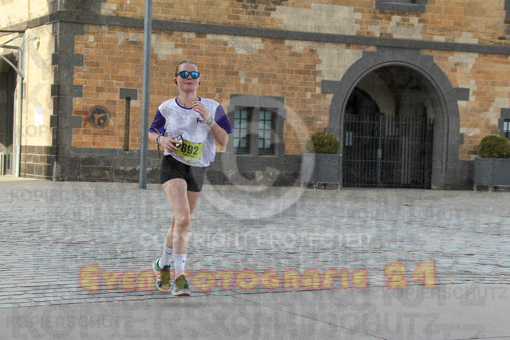 250920_1539_EV4_9372 | Sportfotografie im Rhein-Sieg Kreis, Köln, Bonn, NRW, Rheinland Pfalz, Hessen, etc. Unser Tätigkeitsfeld umfasst den Laufsport vom Volkslauf über den Marathon, Duathlon, Triathon bis zum Ultralauf wie Kölnpfad Ultra oder Schindertrail.