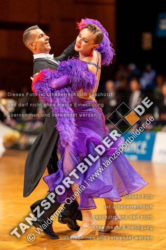 20230812-11680 | Hier finden Sie Tanz Bilder vom Latein und Standard Formationen tanzen. Sportbilder vom Tanzsport. Schöne Fotos und von Weltmeisterschaft, Europameisterschaft, Bundesliga, Regionalliga, Oberliga und Landesliga sowie von GOC Stuttgart, DanceComp, WM Bremen